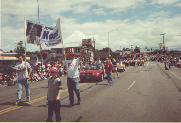 parade1.jpg (81632 bytes)