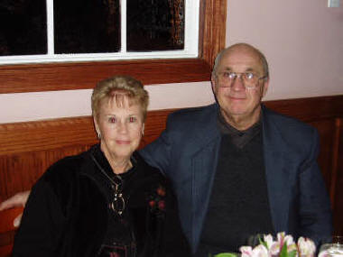 Kathy & Joe 1.JPG (496138 bytes)